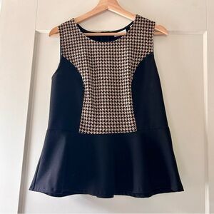 New York & Company Black Sleeveless Tunic with Tan Houndstooth Panel size L